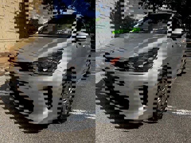 Used 2018 Kia Rio S image 2