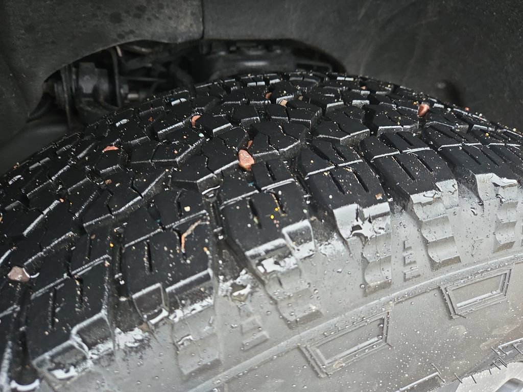 Used 2024 Chevrolet Silverado 2500 Custom w/ Custom Convenience Package image 11