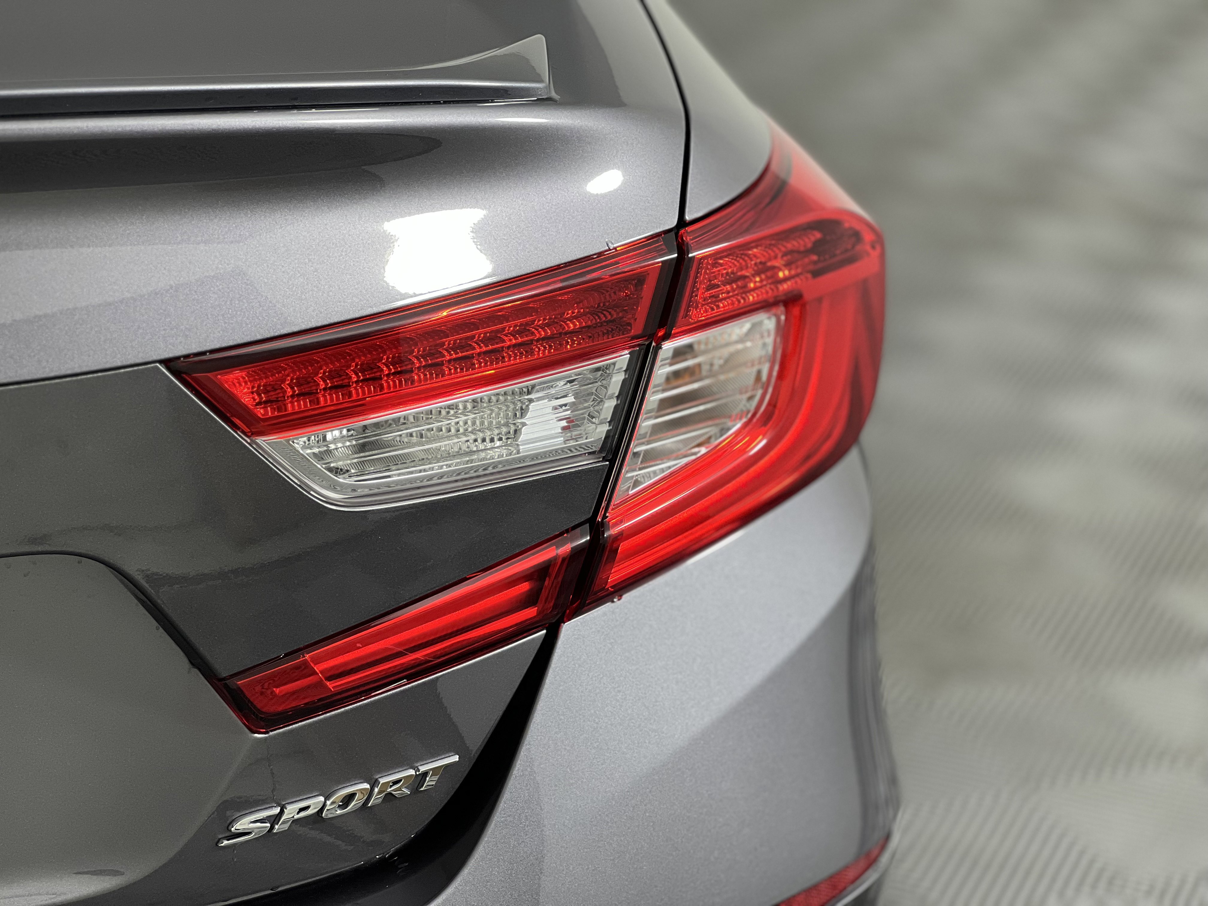 Used 2018 Honda Accord Sport image 12