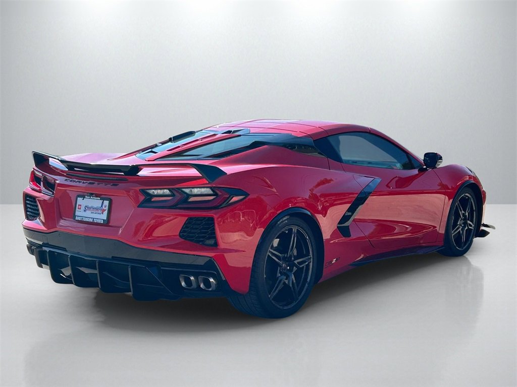 Used 2021 Chevrolet Corvette Stingray Coupe w/ Z51 Performance Package image 5