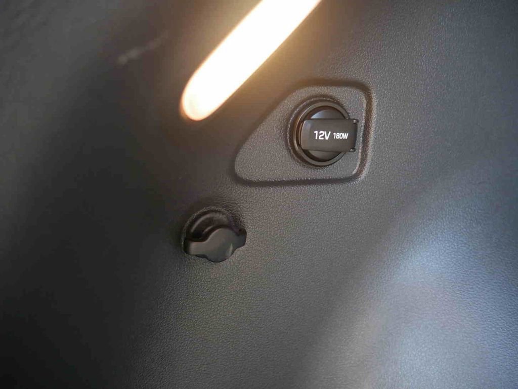 Used 2020 Hyundai Tucson SE w/ Winter Weather Package image 10