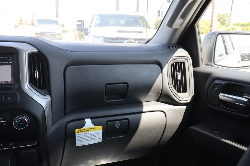 New 2026 Chevrolet Silverado 1500 Custom w/ LPO, Dark Essentials Package RWD image 27