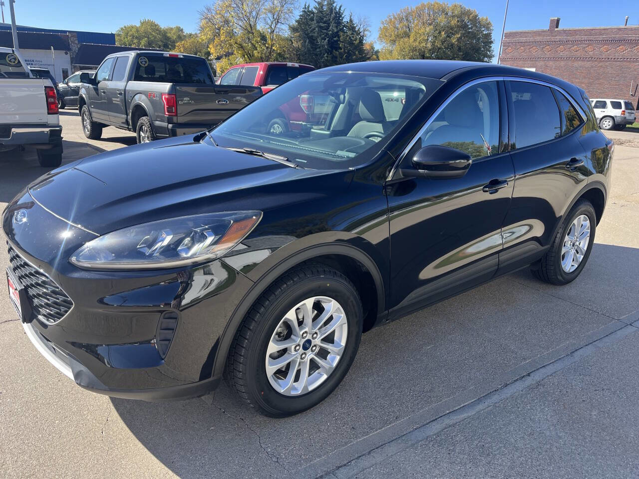 Used 2021 Ford Escape SE w/ Convenience Package image 1