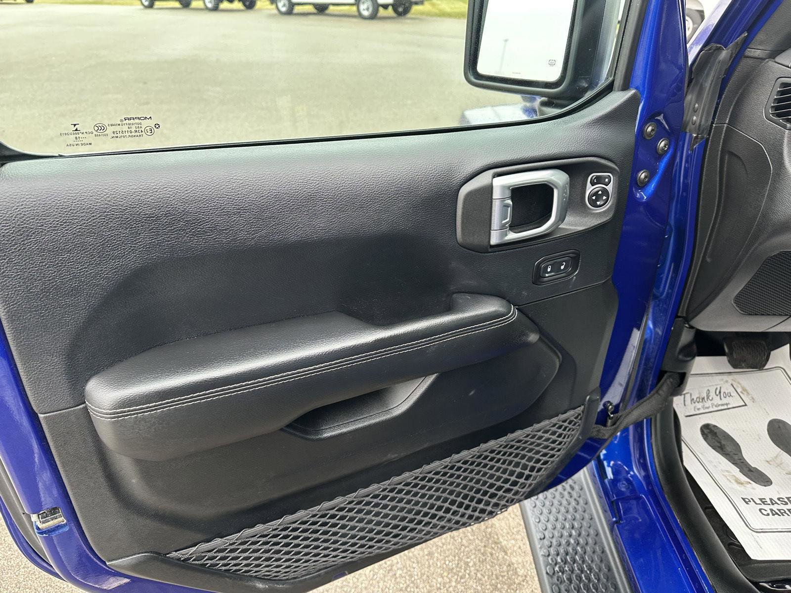 Used 2018 Jeep Wrangler Unlimited Sahara w/ Cold Weather Group image 20