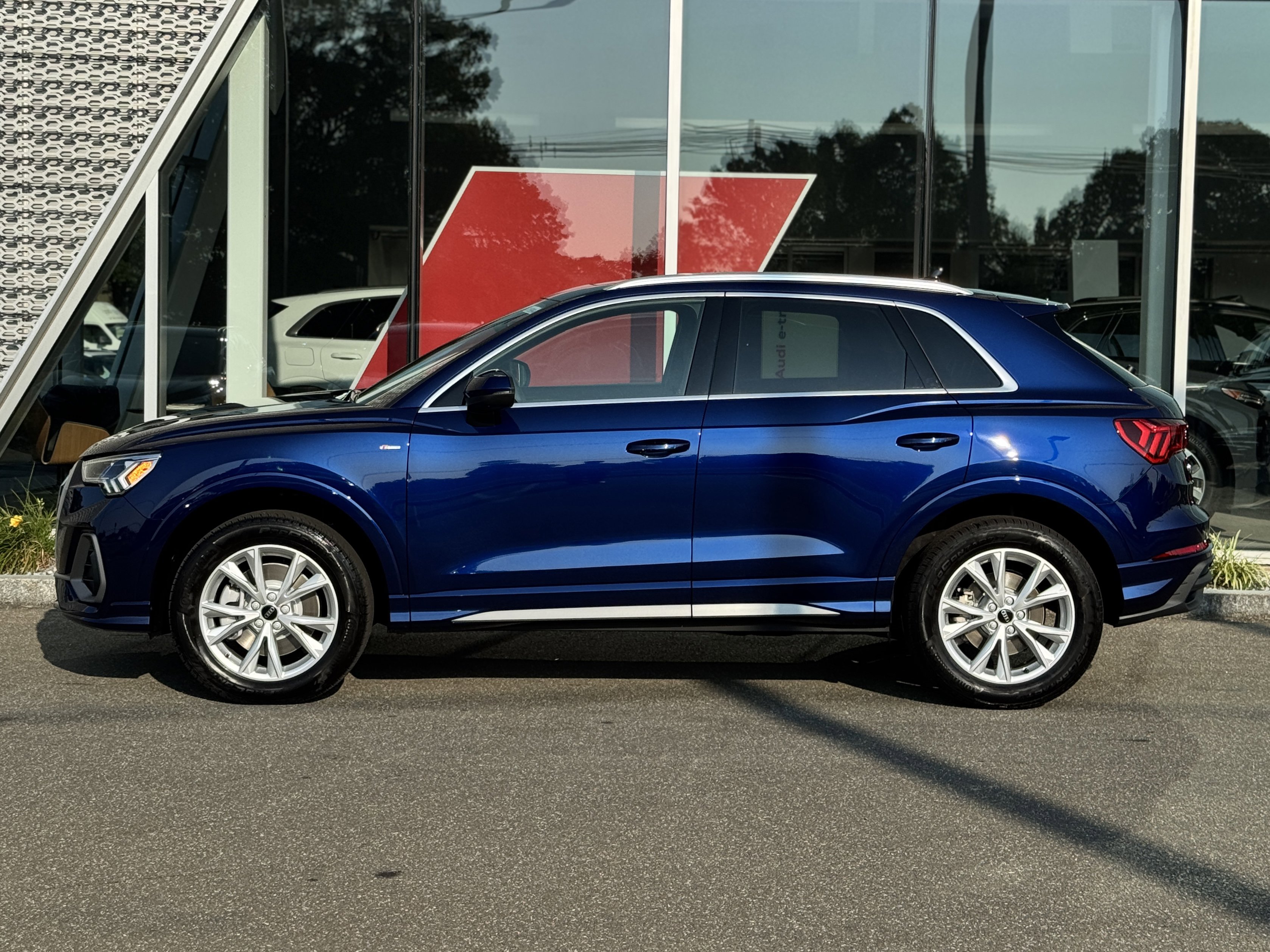 New 2025 Audi Q3 2.0T Premium Plus image 2