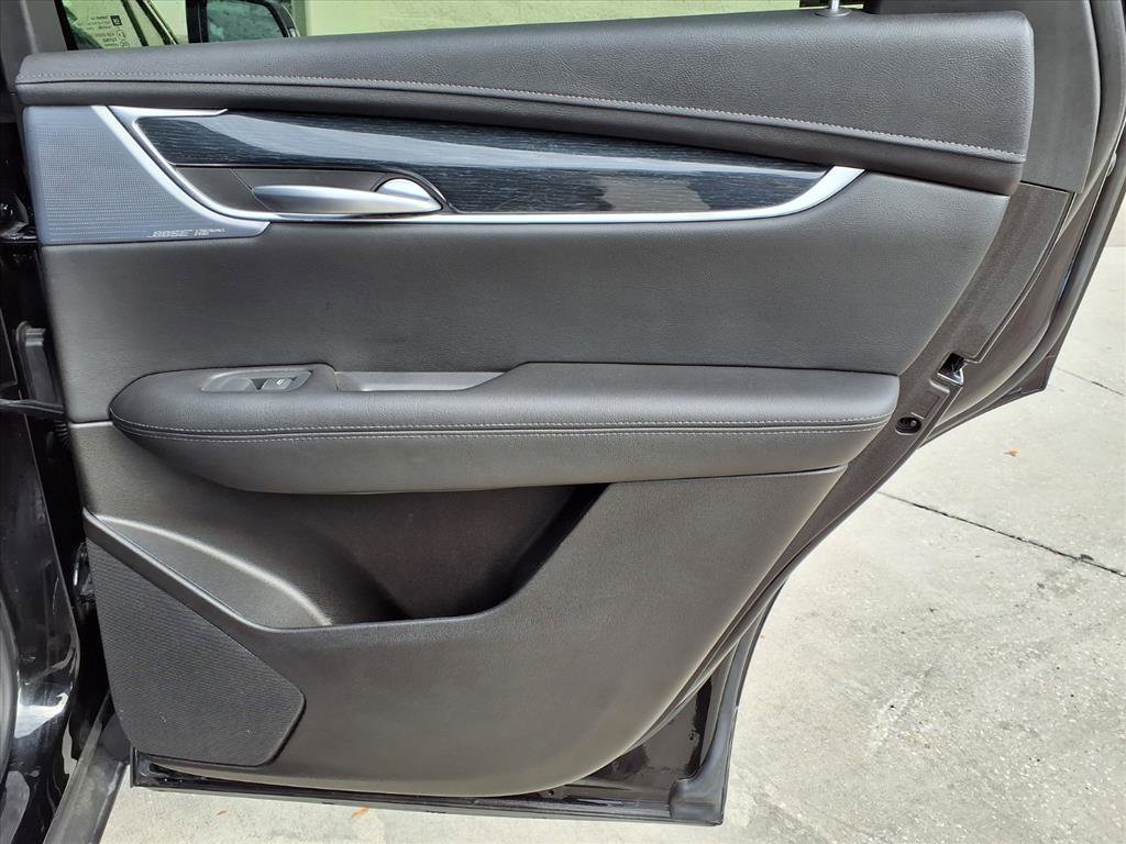 Certified 2025 Cadillac XT5 Premium Luxury image 12