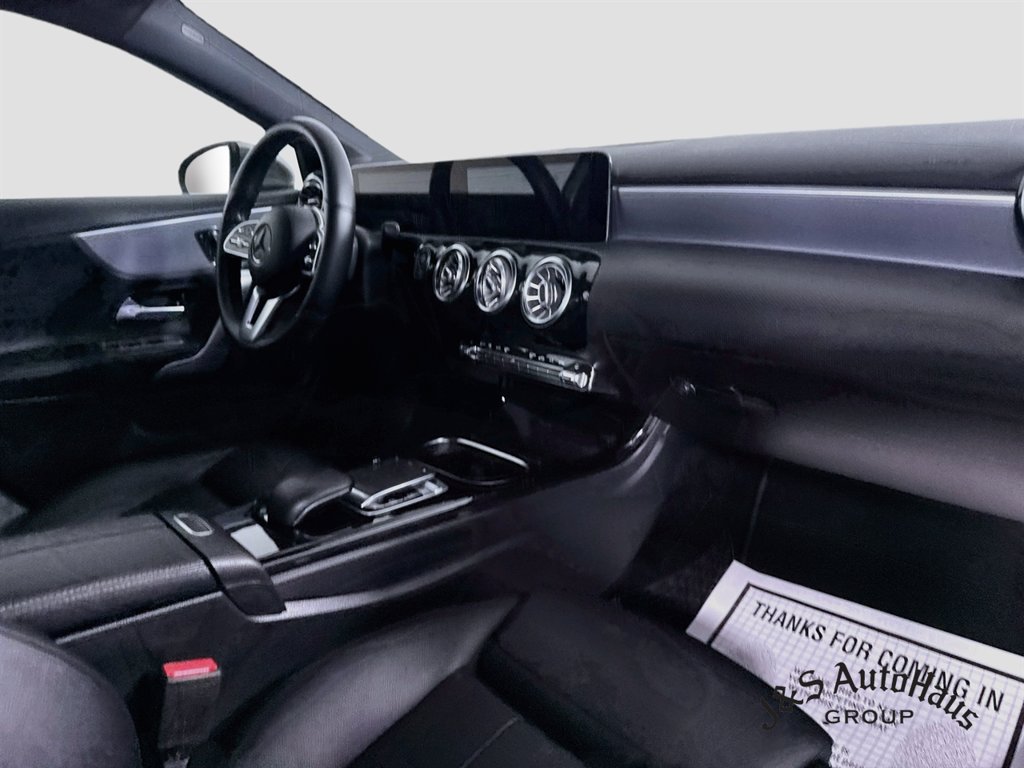 Used 2019 Mercedes-Benz A 220 w/ Premium Package image 37
