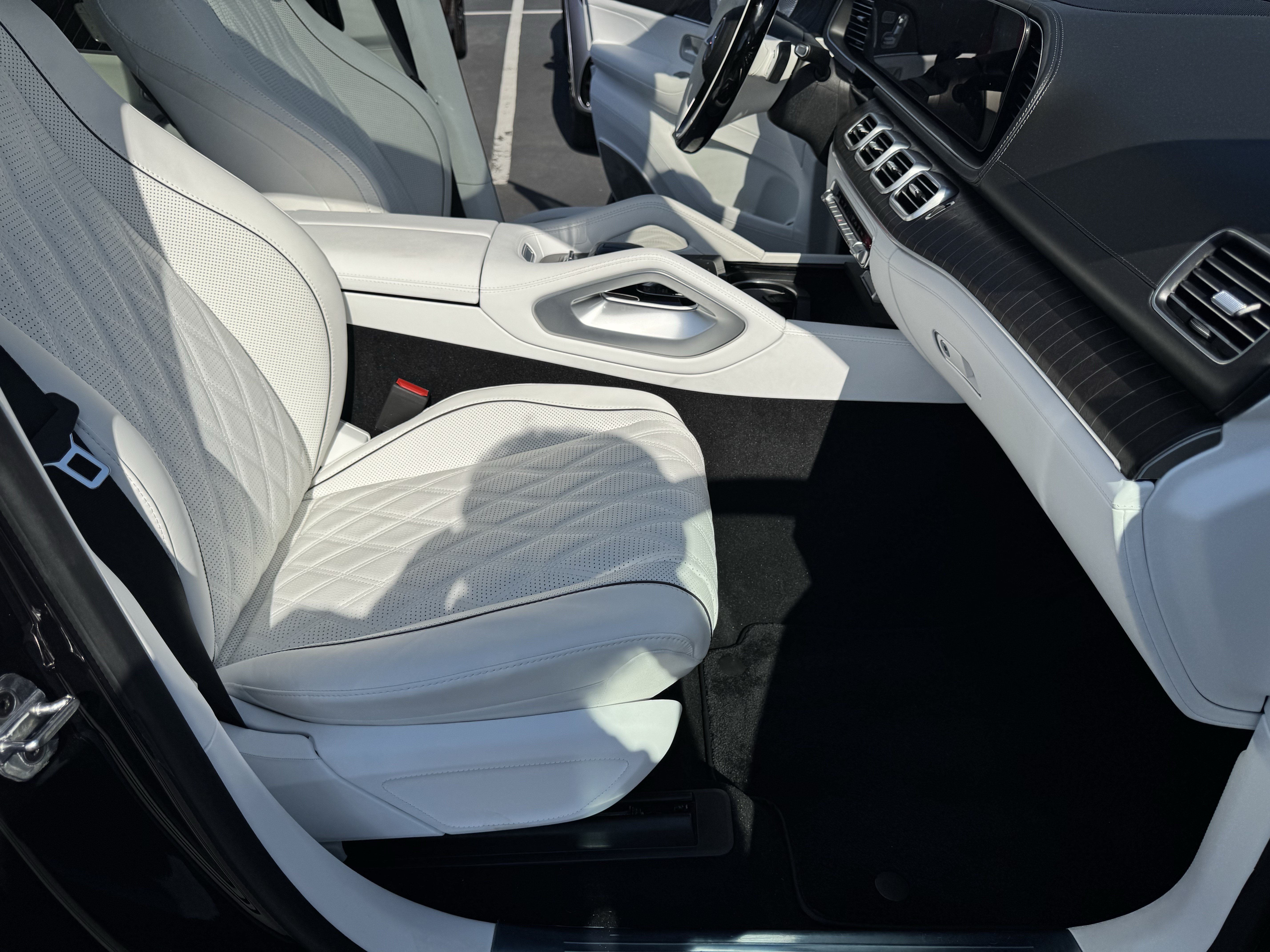 Certified 2025 Mercedes-Benz Maybach GLS 600 4MATIC image 35
