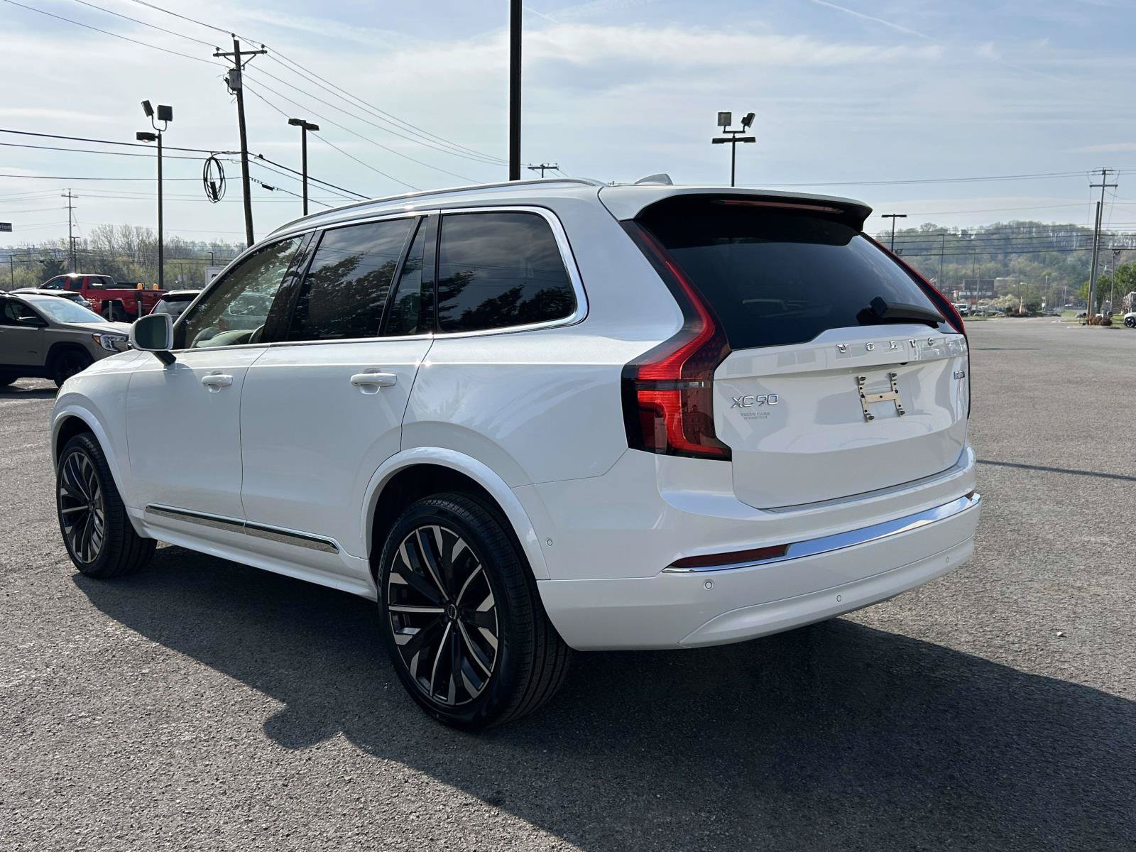 New 2026 Volvo XC90 B5 Ultra w/ Protection Package Premier AWD/4WD image 5
