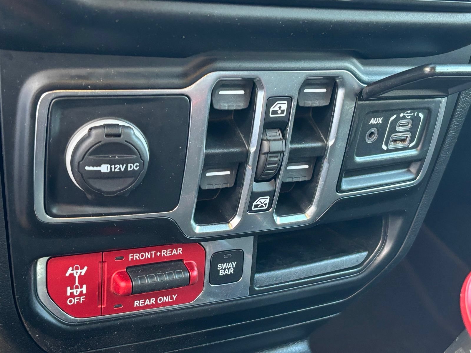 Used 2020 Jeep Wrangler Unlimited Rubicon AWD/4WD image 25