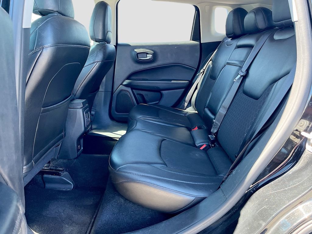 Used 2018 Jeep Compass Latitude FWD image 22