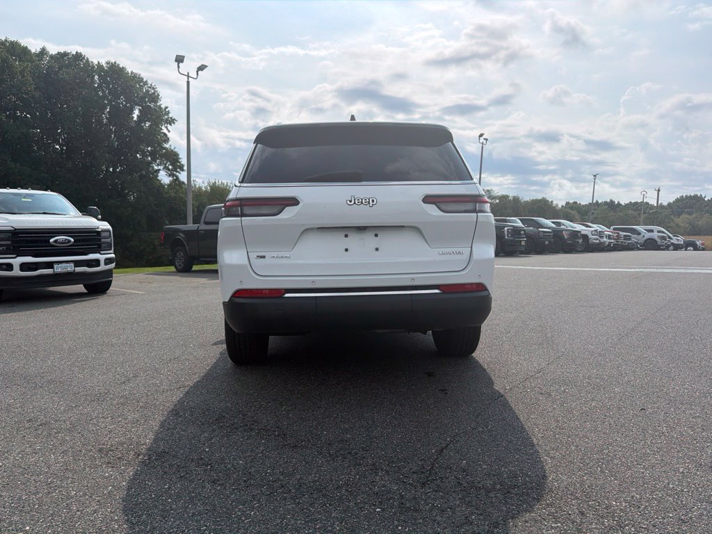 Used 2023 Jeep Grand Cherokee L Limited AWD/4WD image 6