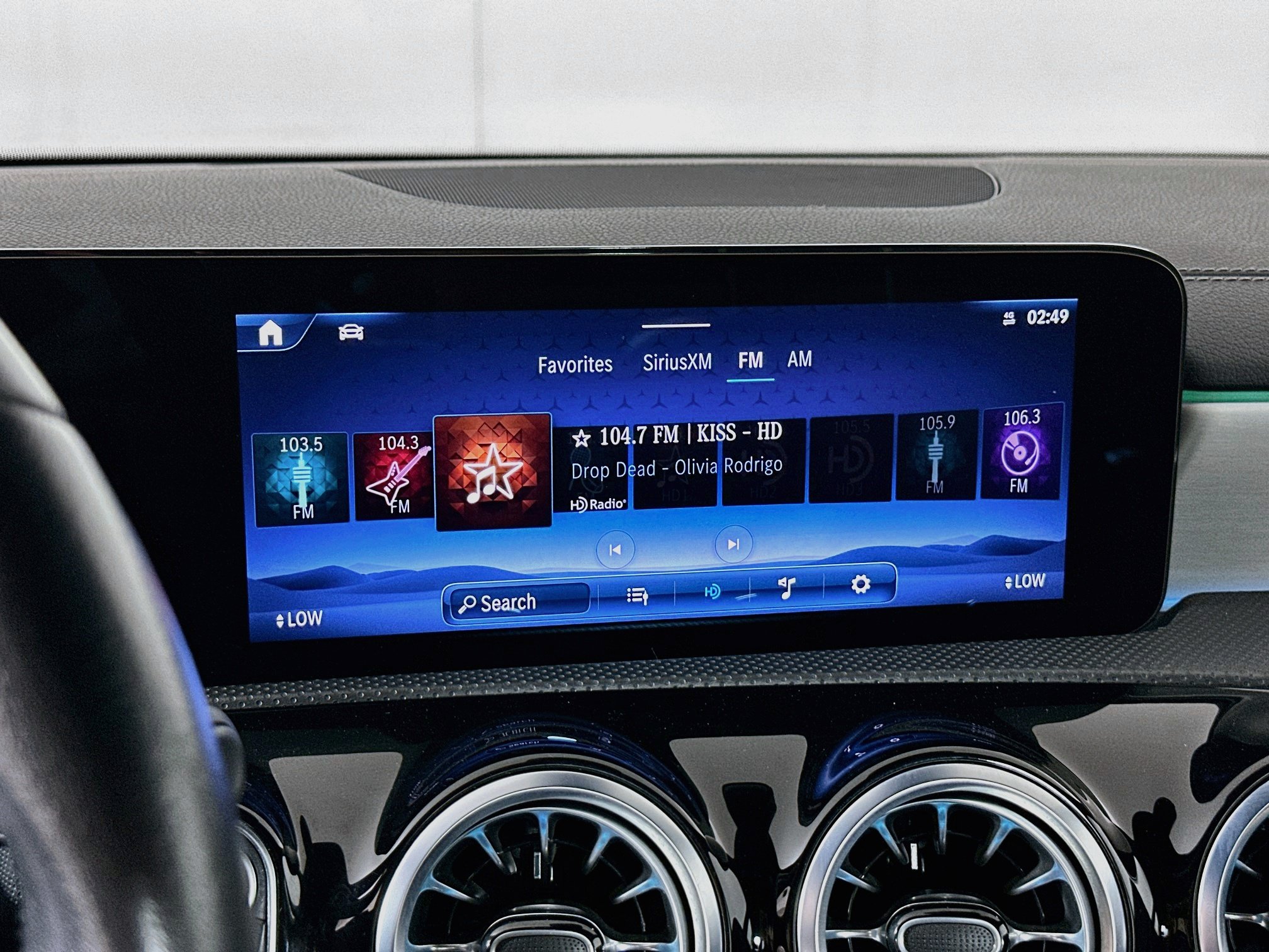 Used 2025 Mercedes-Benz CLA 250 image 21