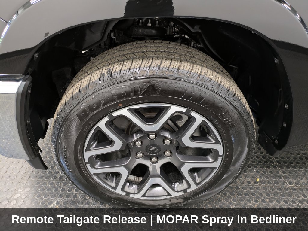 Used 2025 RAM 1500 Laramie w/ Bed Utility Group AWD/4WD image 9