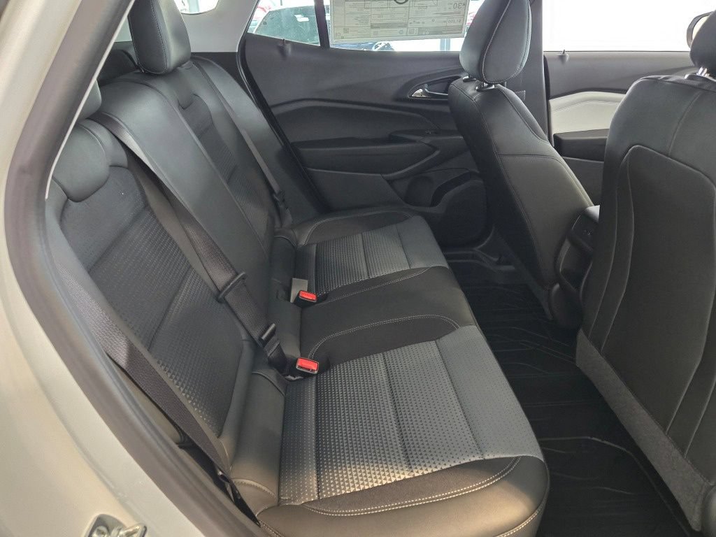 New 2026 Chevrolet Trax LT w/ Driver Confidence Package FWD image 9