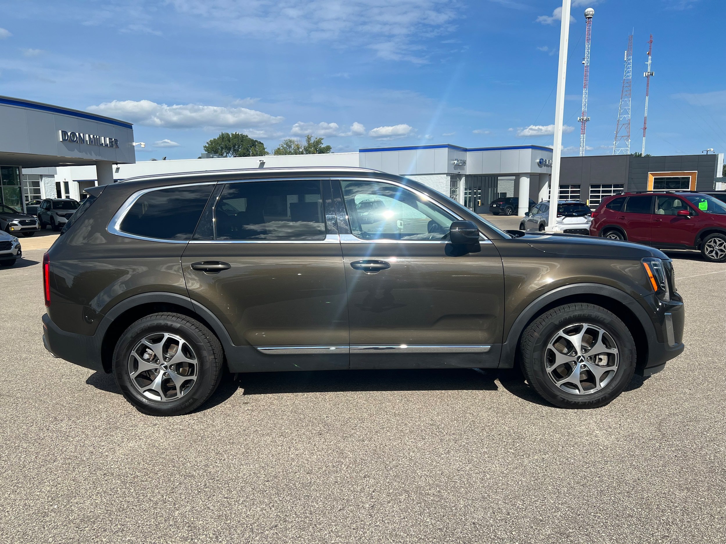 Used 2020 Kia Telluride EX FWD image 8