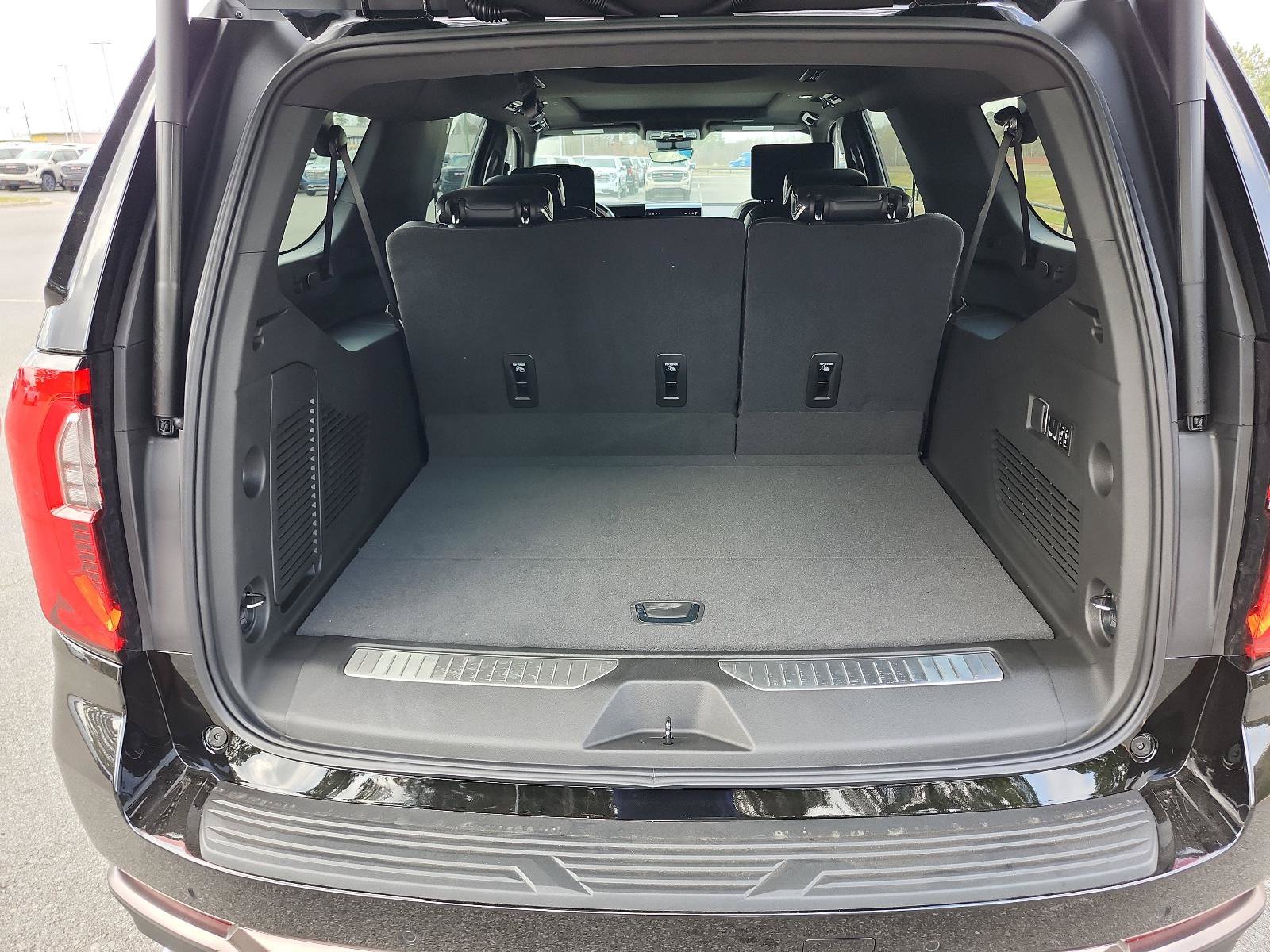 New 2026 GMC Yukon XL AT4 Ultimate AWD/4WD image 8