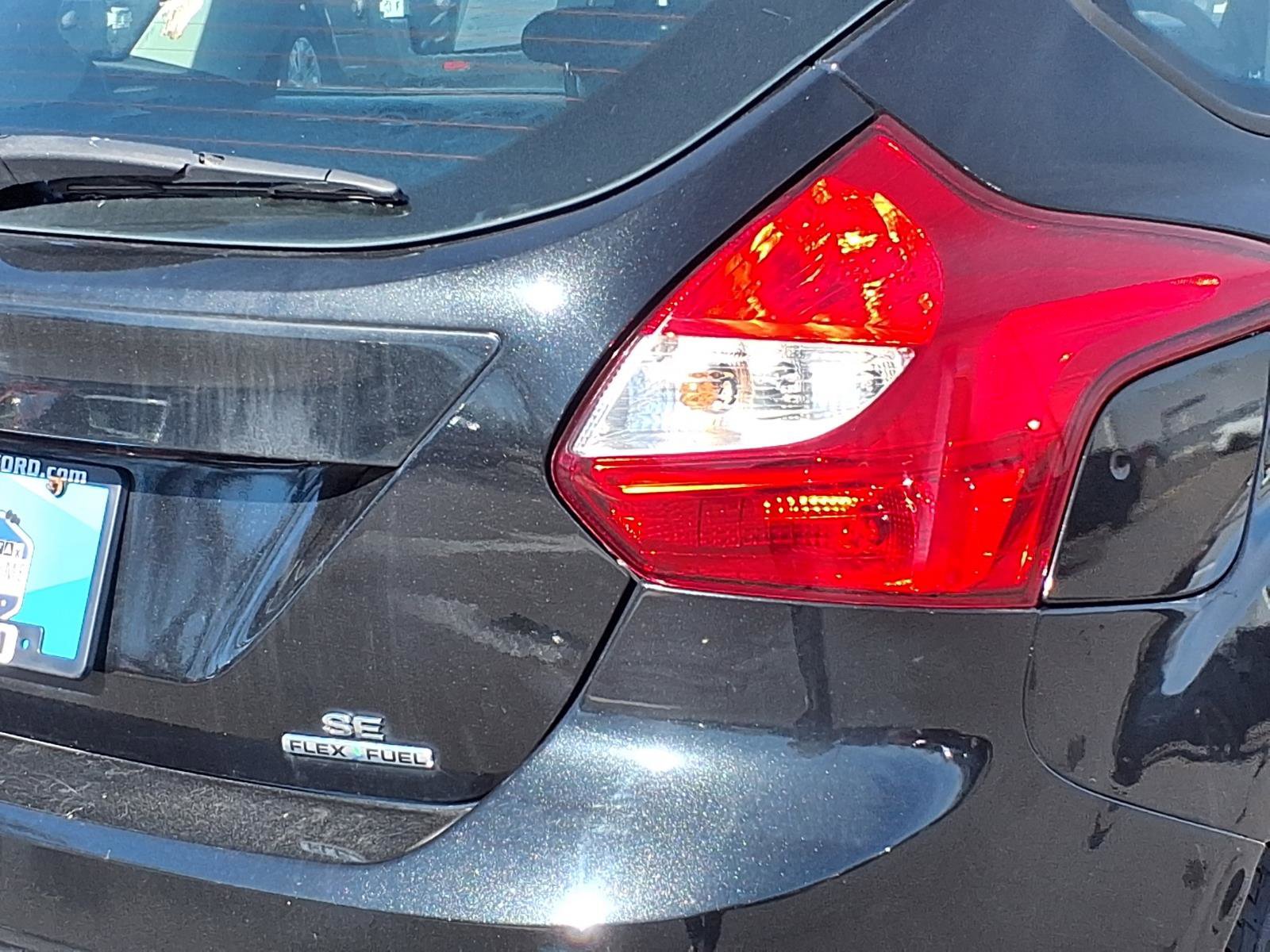 Used 2014 Ford Focus SE w/ SE Winter Package image 21