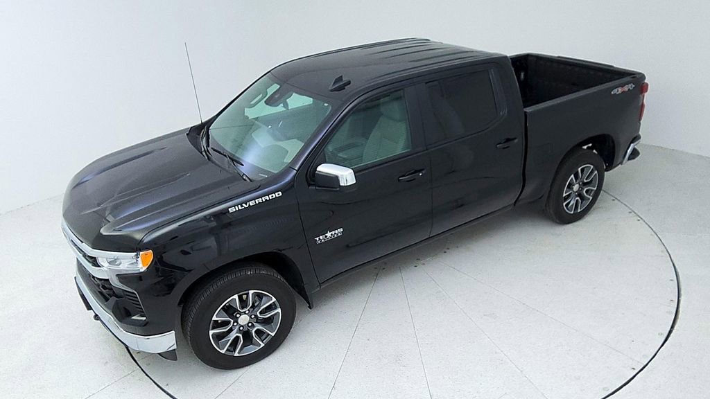 Certified 2023 Chevrolet Silverado 1500 LT w/ Leather Package image 14