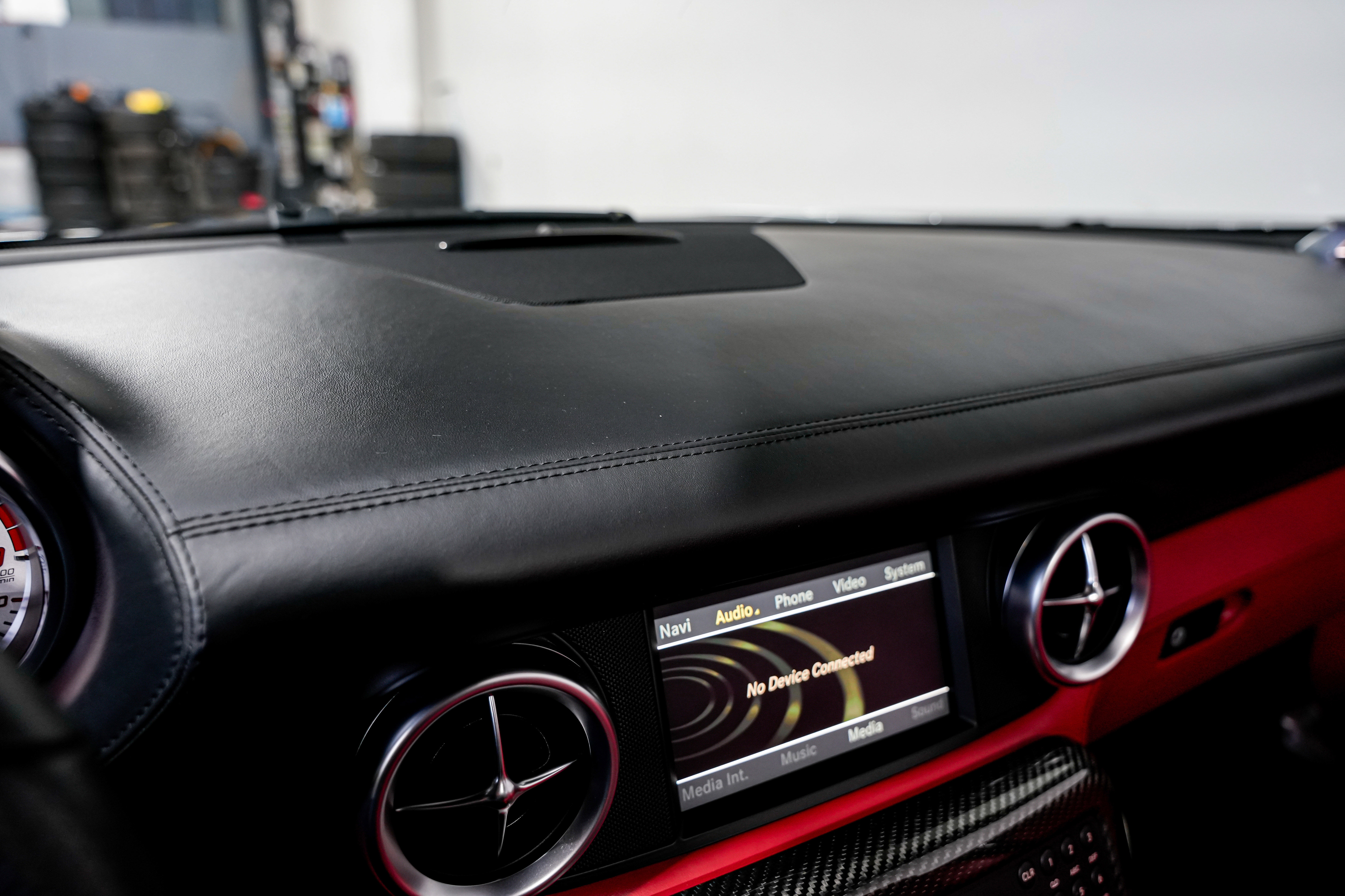 Used 2012 Mercedes-Benz SLS AMG Roadster image 12