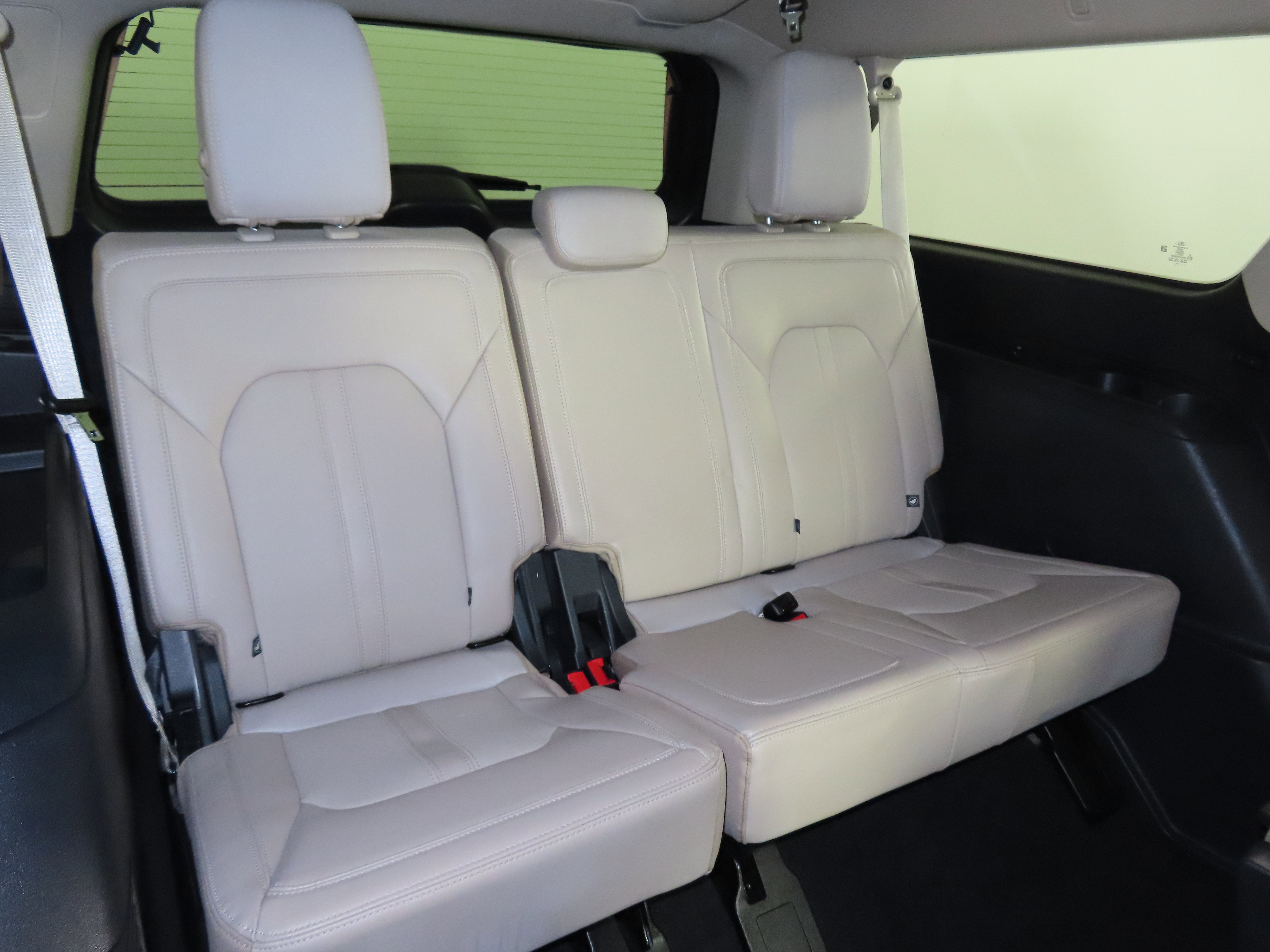 Used 2024 Ford Expedition Max Limited image 39