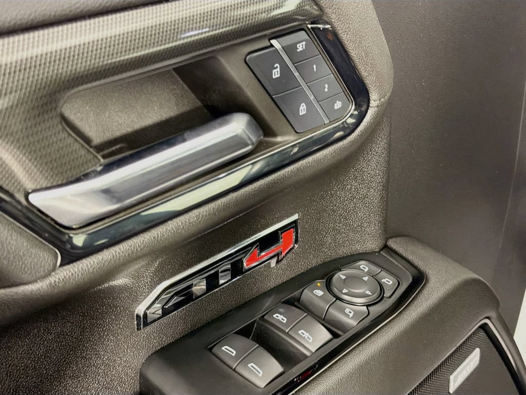 Used 2024 GMC Sierra 1500 AT4 w/ Technology Package AWD/4WD image 18