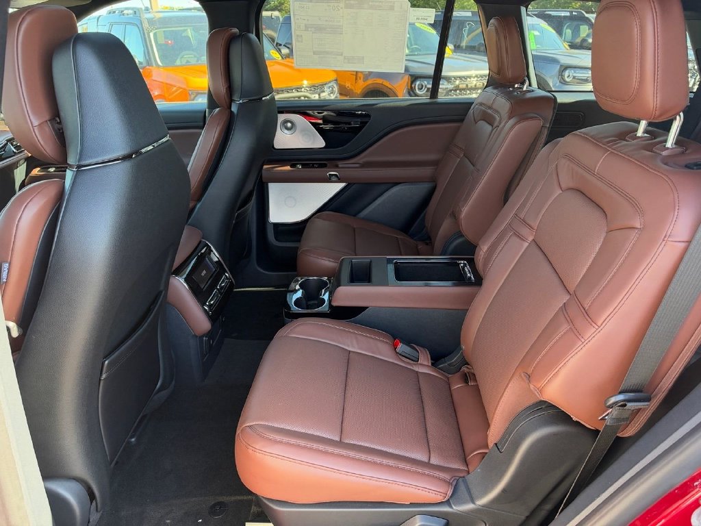 New 2027 Lincoln Aviator Reserve AWD/4WD image 10