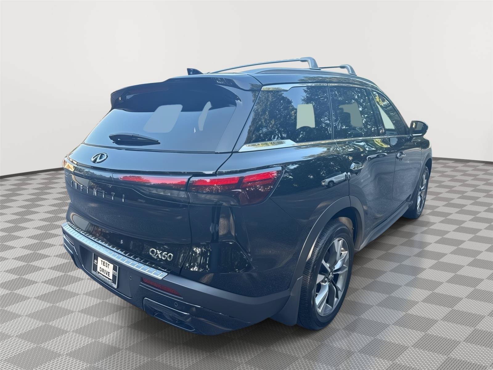 Used 2025 INFINITI QX60 Luxe w/ Cargo Package FWD image 6