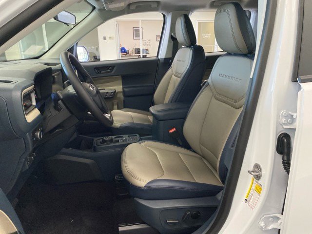 New 2025 Ford Maverick Lariat w/ 4K Tow Package AWD/4WD image 22