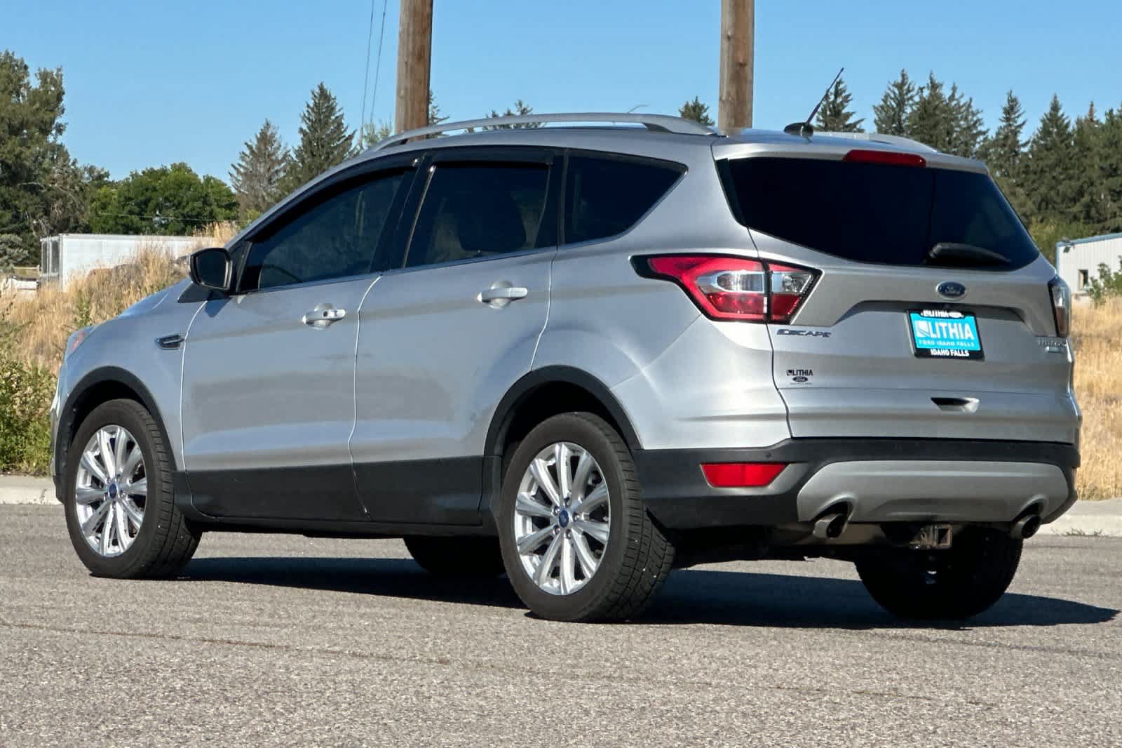 Used 2017 Ford Escape Titanium AWD/4WD image 6