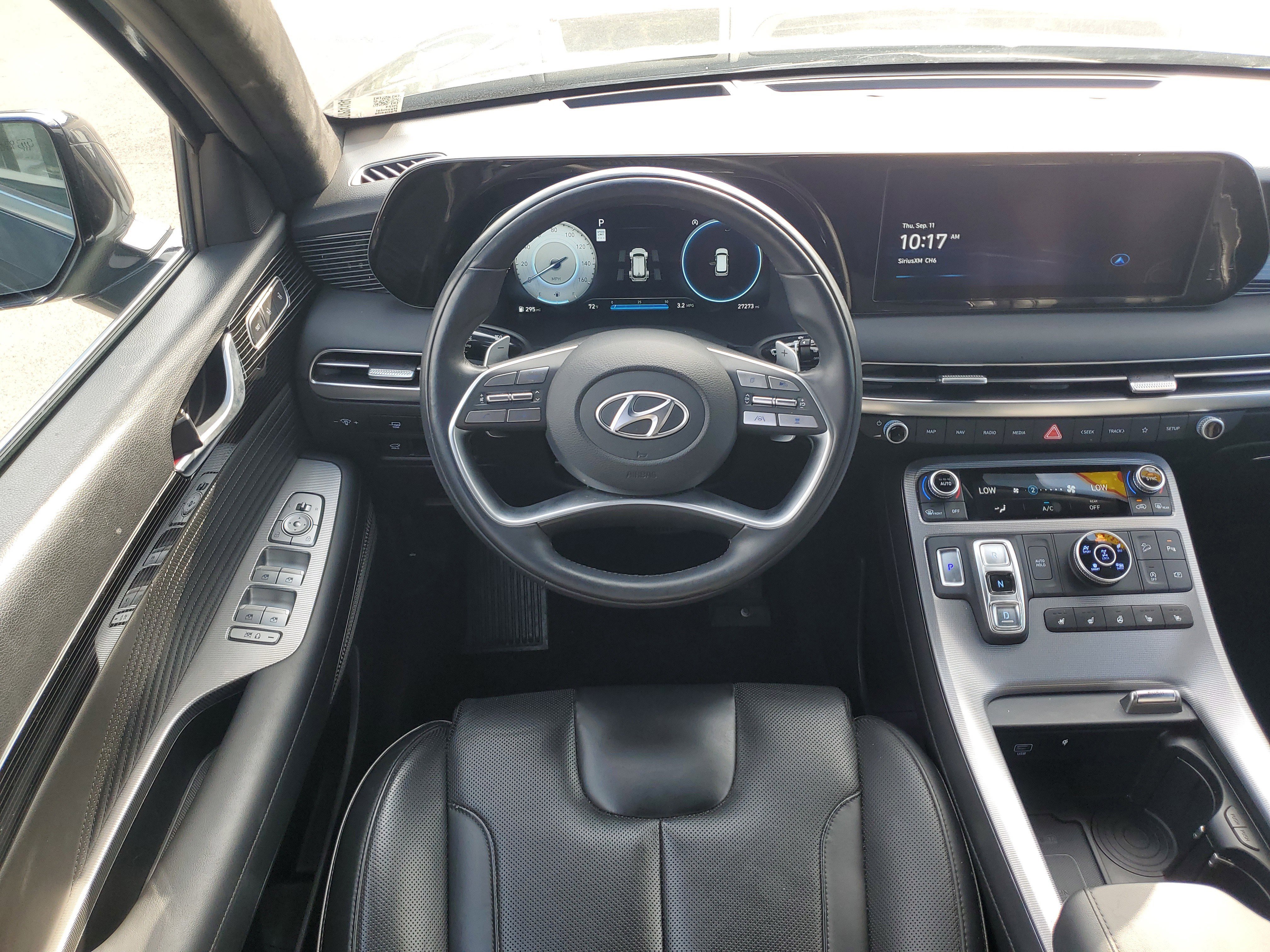 Used 2024 Hyundai Palisade Calligraphy image 17