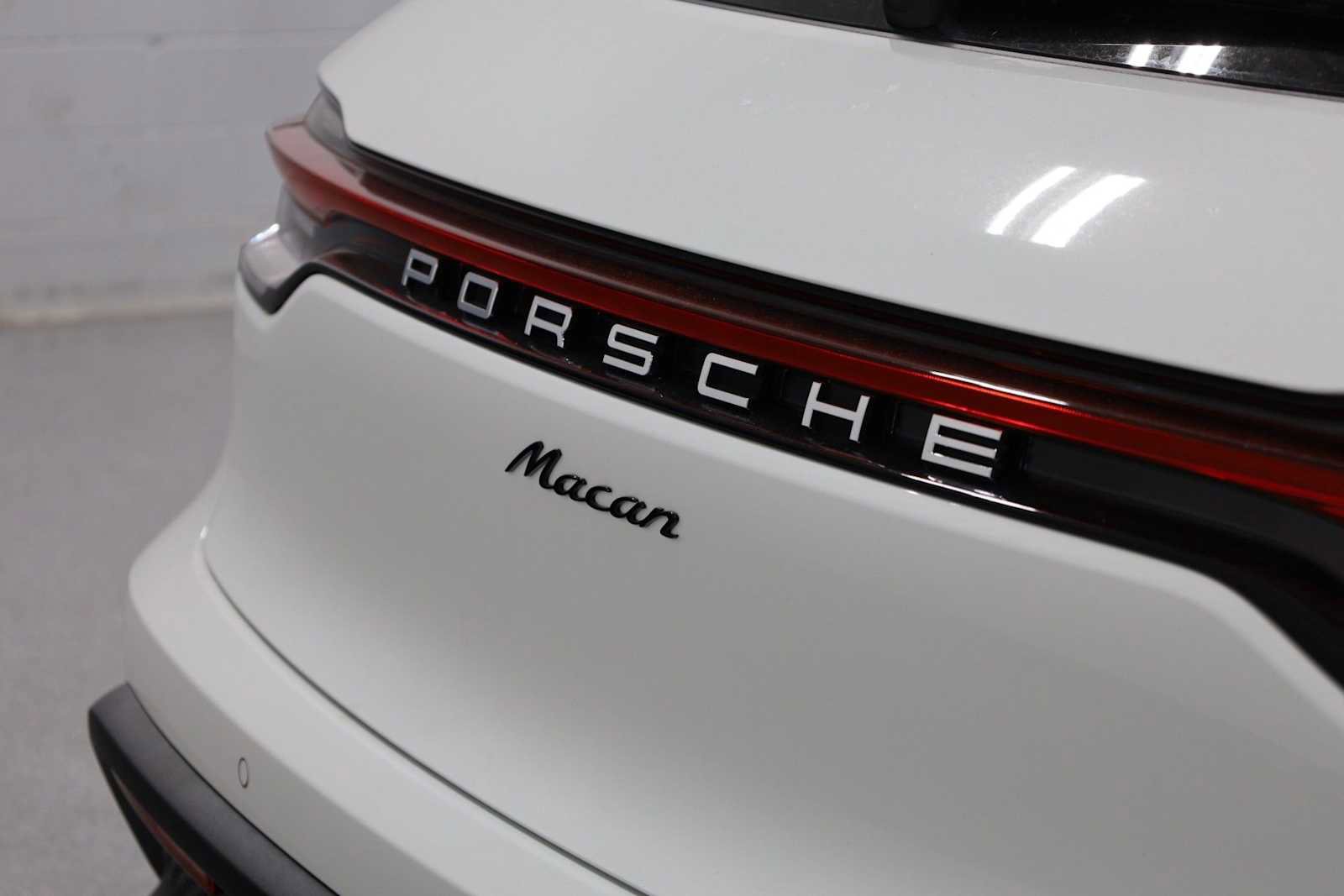 New 2026 Porsche Macan image 8