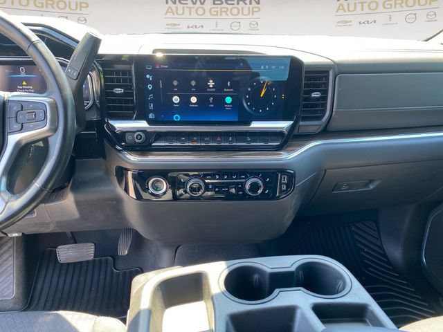 Used 2023 Chevrolet Silverado 1500 RST w/ Z71 Off-Road Package AWD/4WD image 11
