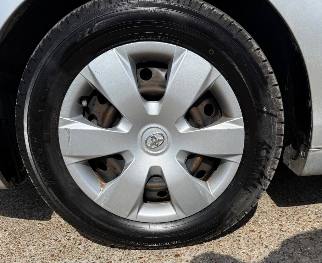 Used 2009 Toyota Camry LE FWD image 19