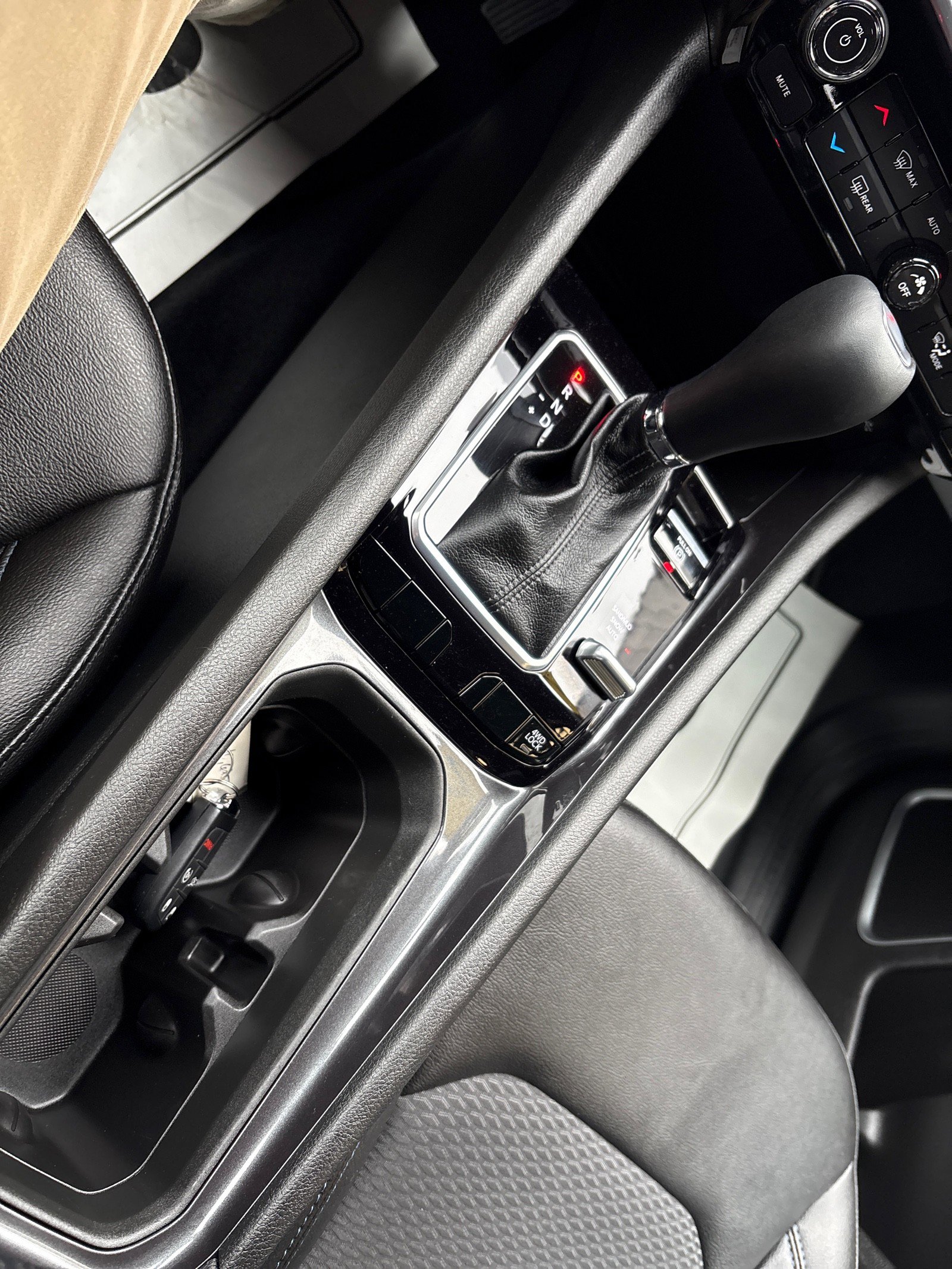 Used 2025 Jeep Compass Latitude w/ Convenience Group image 15