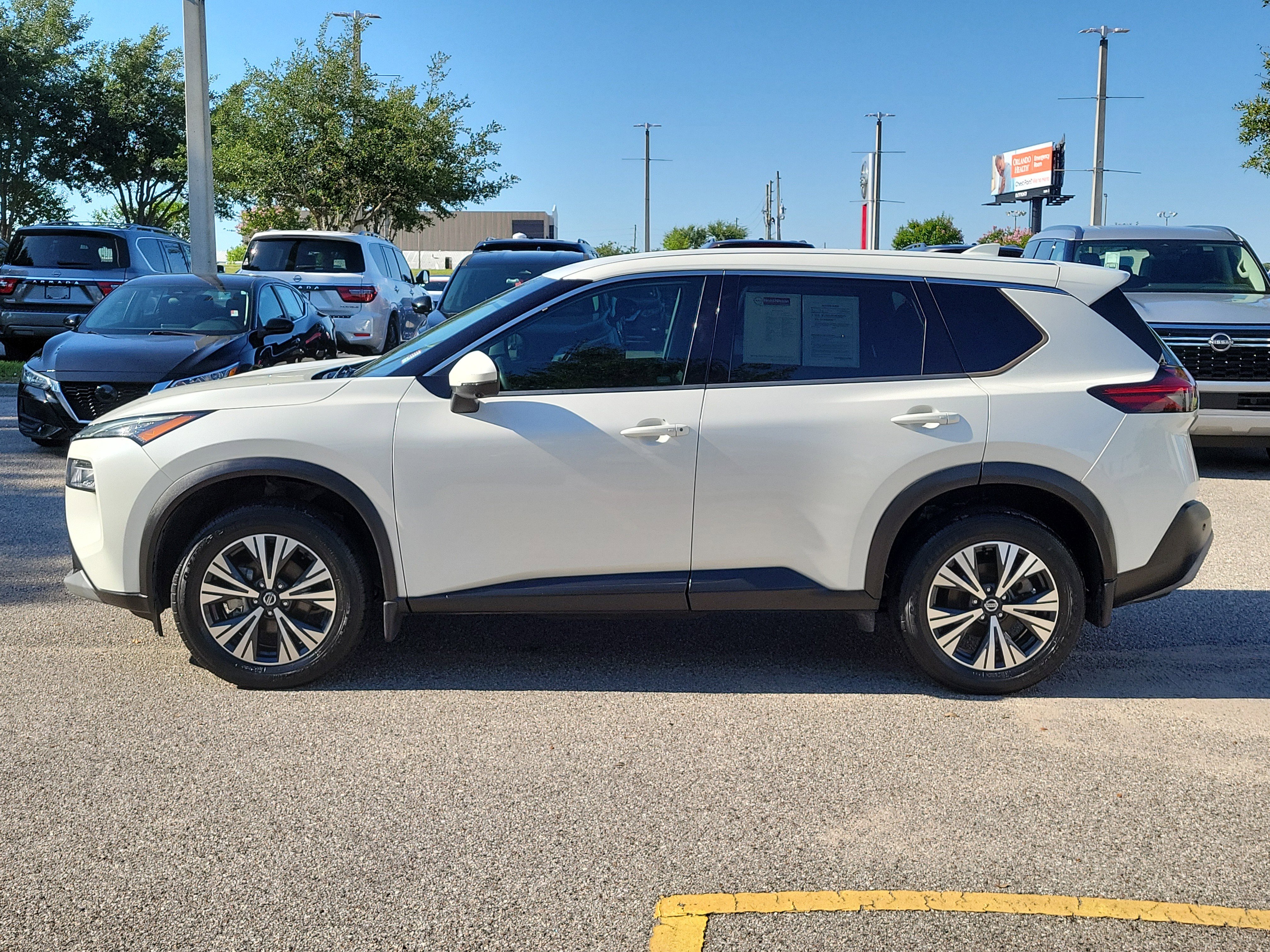 Used 2021 Nissan Rogue SV FWD image 8
