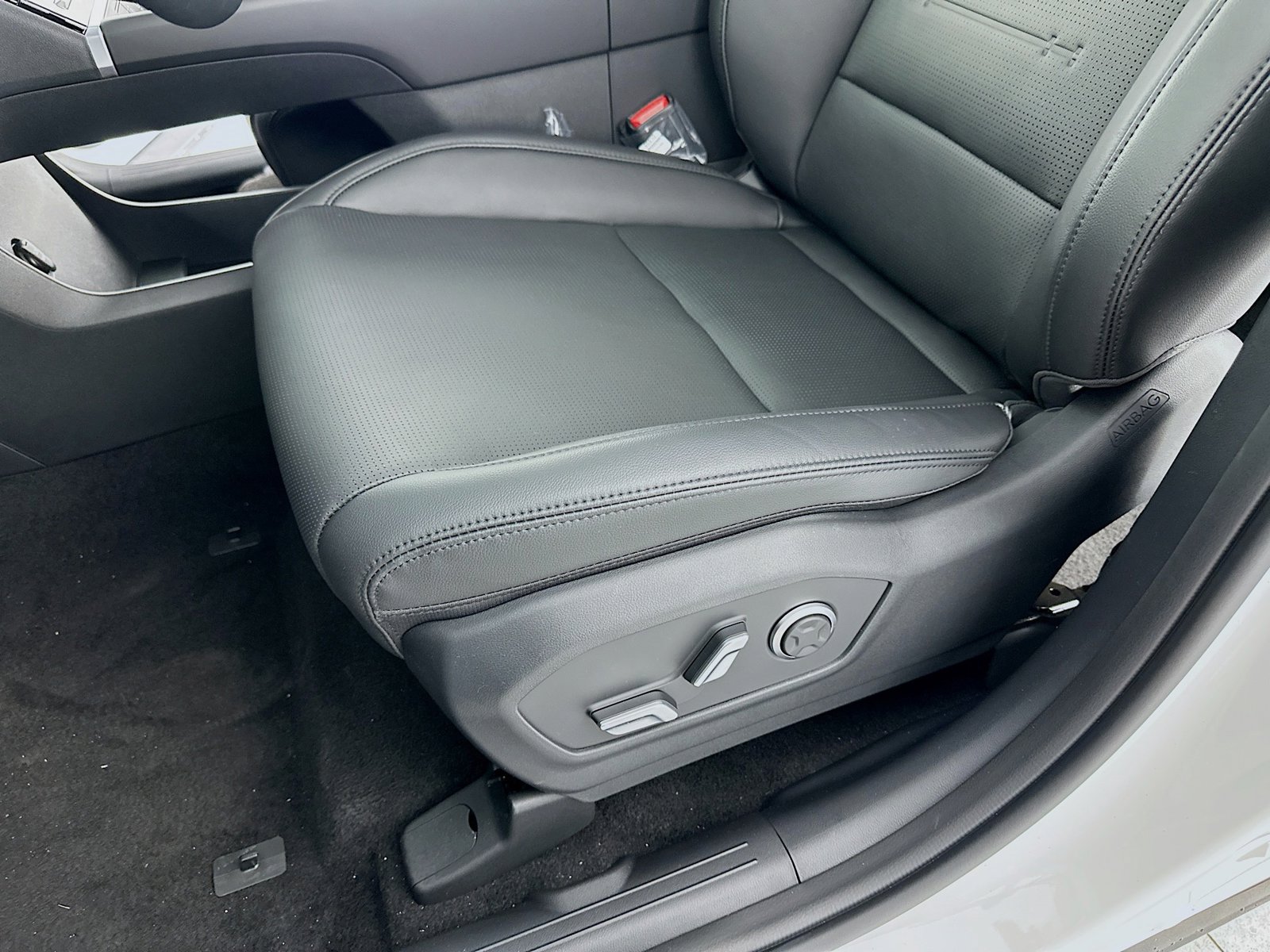 New 2026 Hyundai Santa Fe Limited AWD/4WD image 26