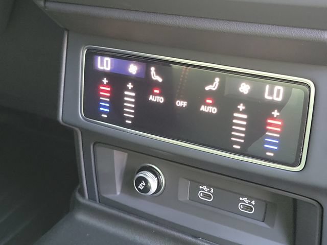 Used 2024 Lamborghini Urus S AWD/4WD image 28