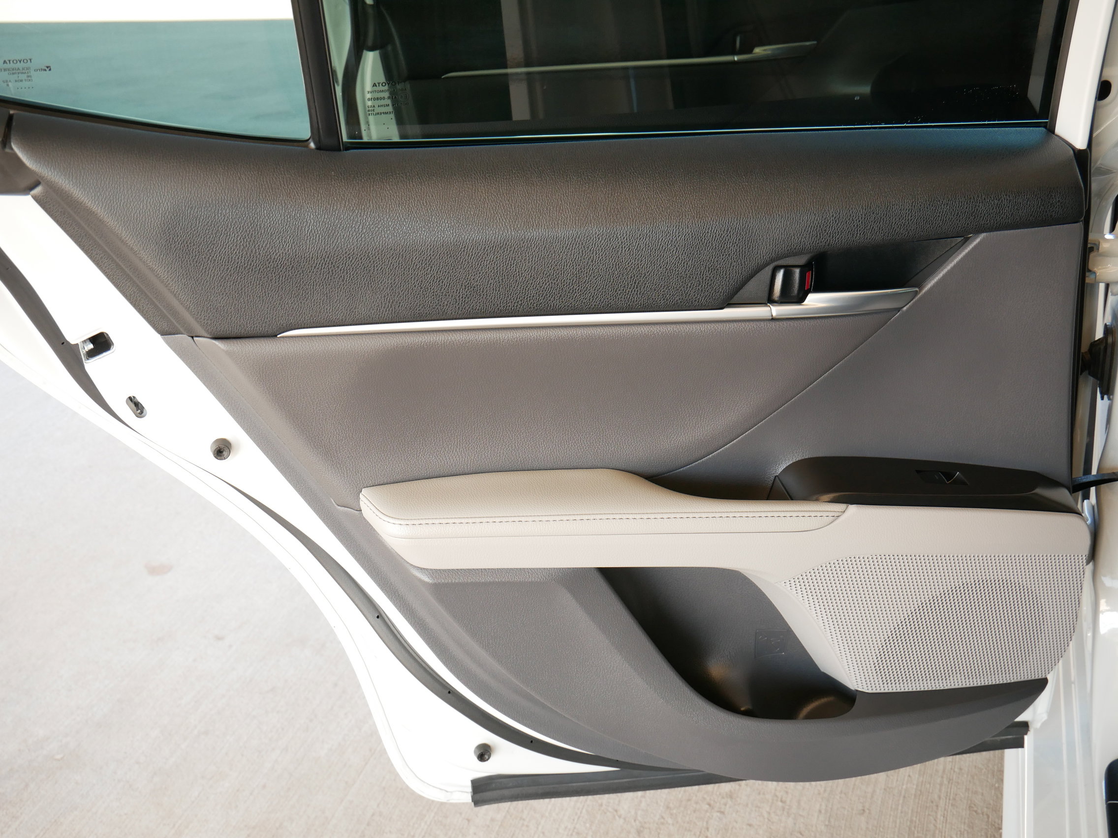 Used 2022 Toyota Camry XSE image 24