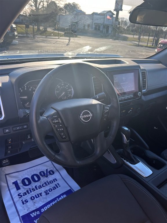 Used 2024 Nissan Frontier SV w/ SV Convenience Package RWD image 8