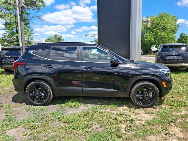 Certified 2026 Kia Seltos EX w/ EX Sunroof Package AWD/4WD image 7