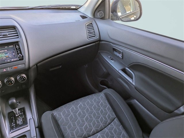 Used 2025 Mitsubishi Outlander Sport ES image 16