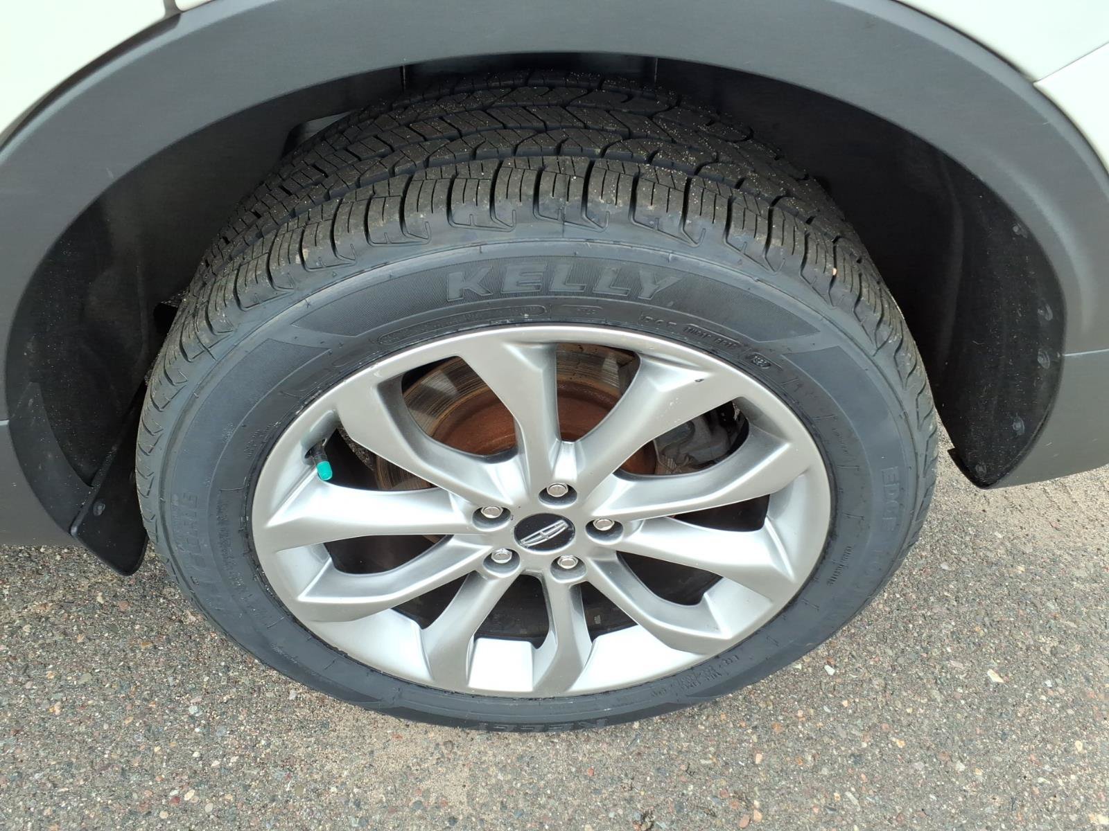Used 2019 Lincoln MKC Select w/ Select Plus Package FWD image 21