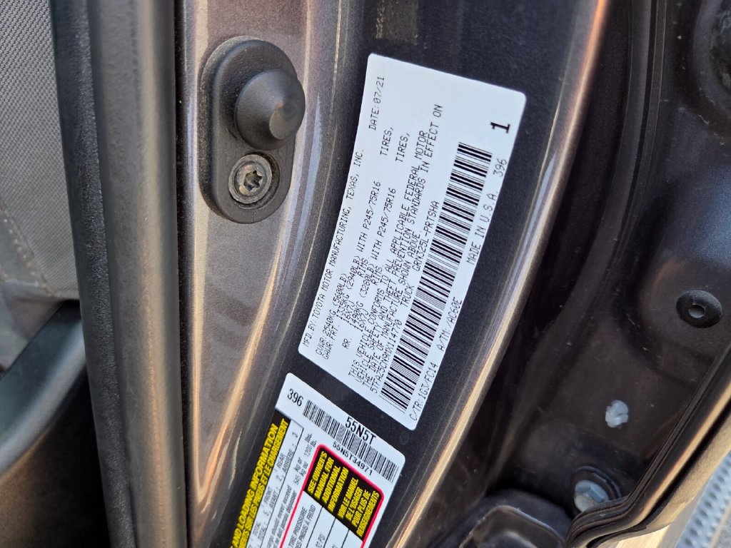 Used 2021 Toyota Tacoma SR5 RWD image 7