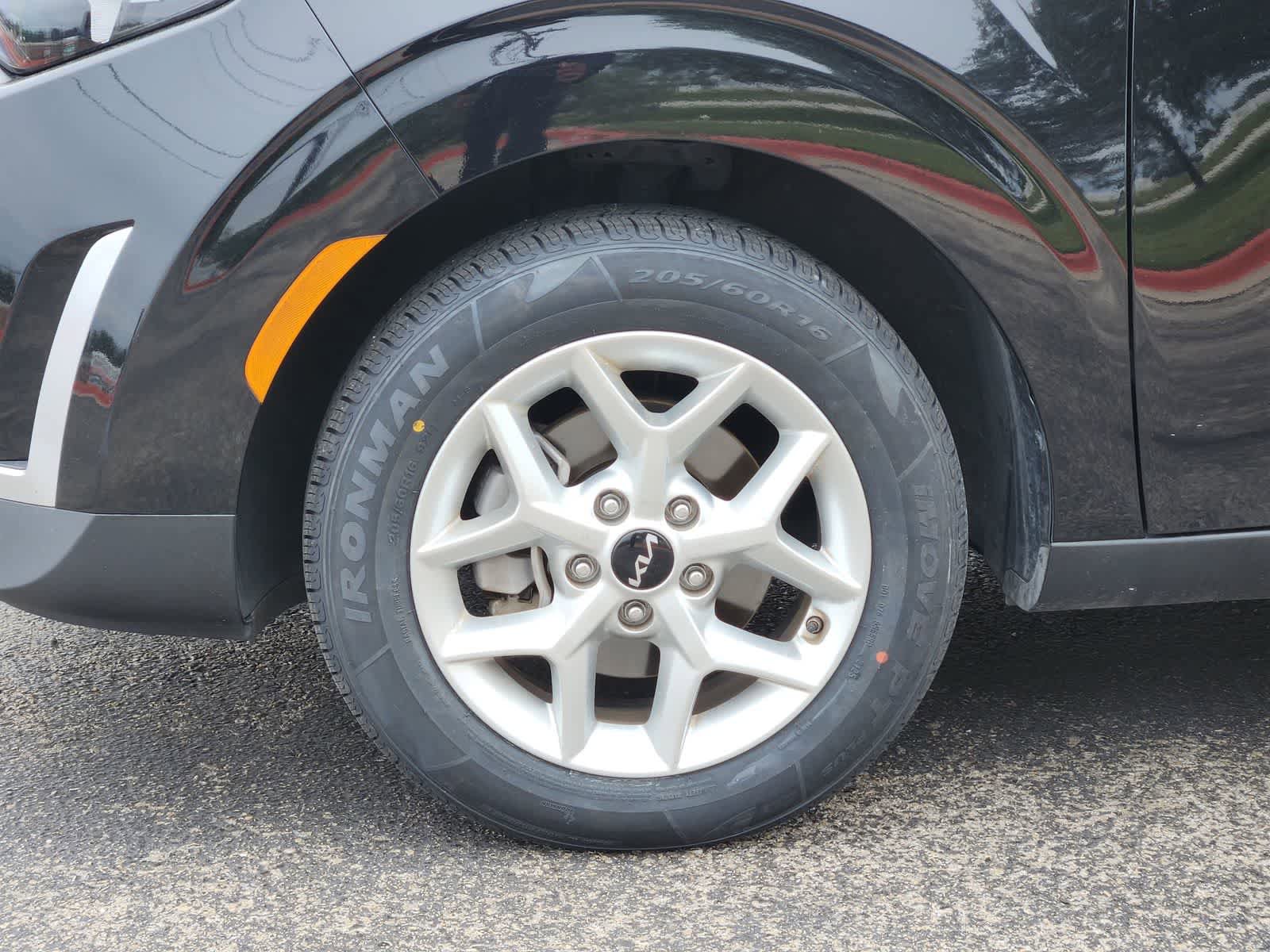 Used 2023 Kia Soul S FWD image 9