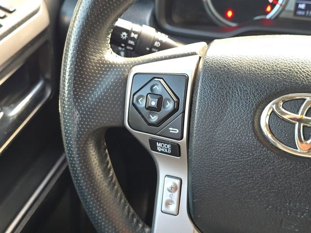 Used 2017 Toyota 4Runner SR5 AWD/4WD image 35