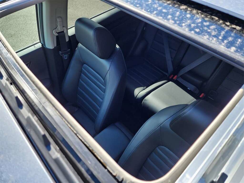 Used 2023 Honda CR-V EX-L image 2