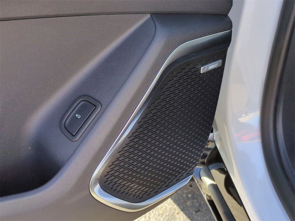 Used 2025 Chevrolet Traverse RS w/ LPO, Floor Liner Package image 24