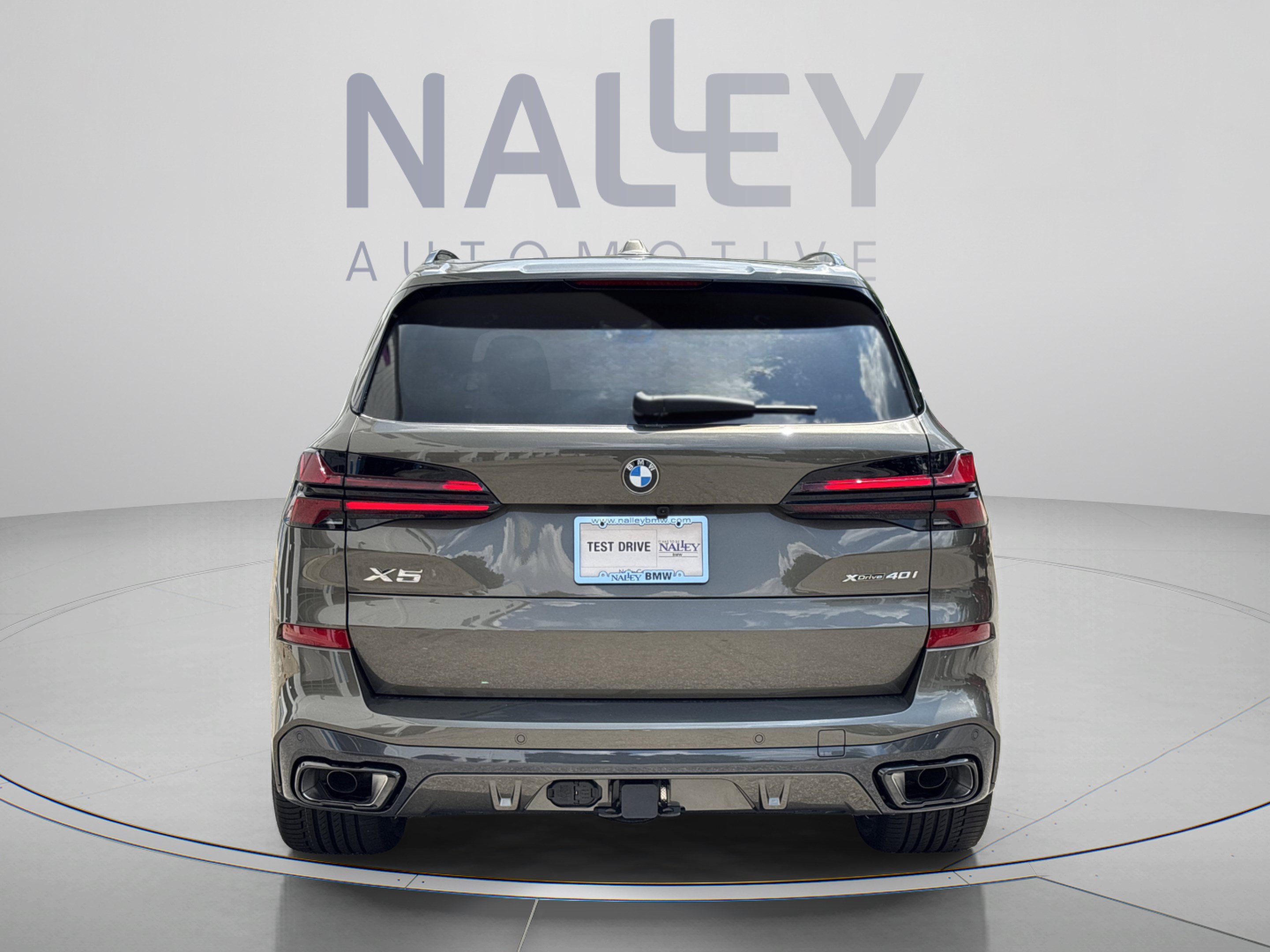 Used 2026 BMW X5 xDrive40i w/ M Sport Package AWD/4WD image 3