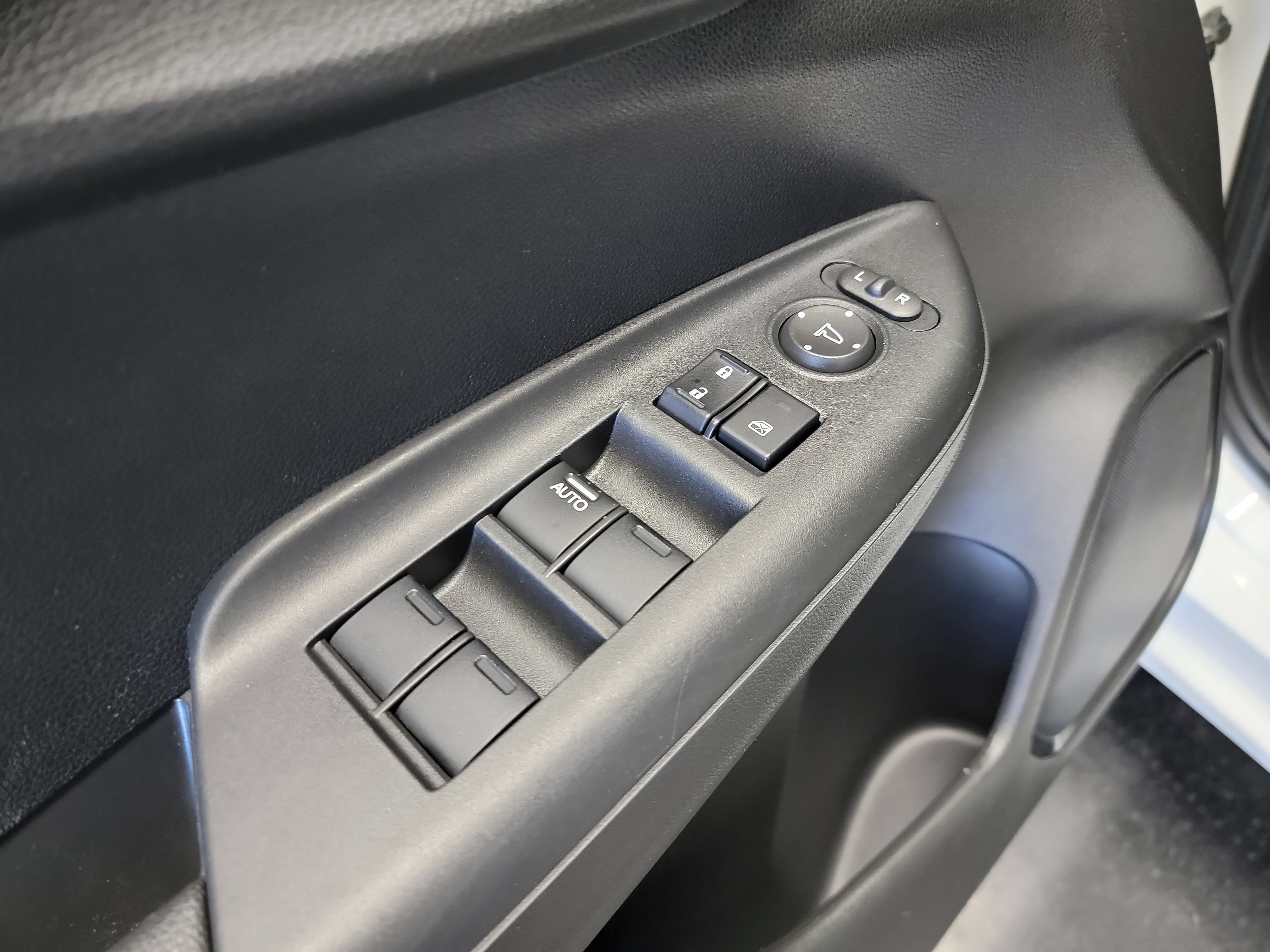 Used 2016 Honda Fit EX image 14
